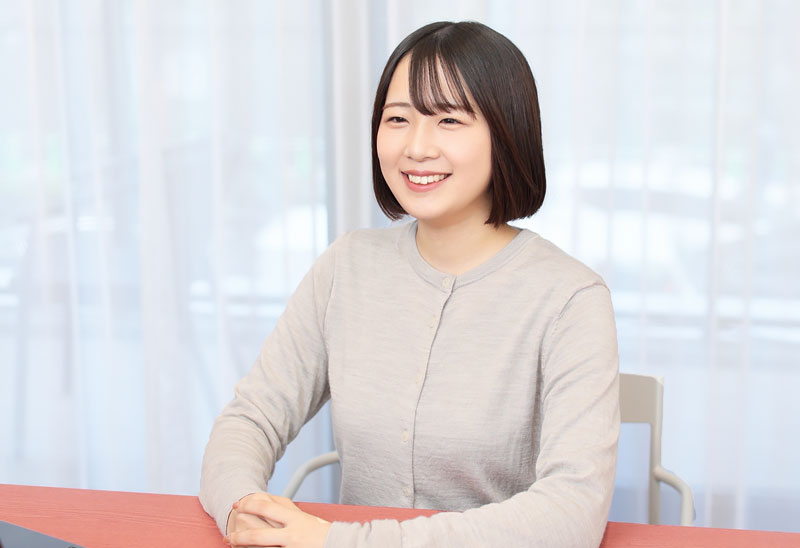 伊豆田 彩瑛　写真